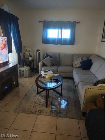 3817 Carlyle Avenue, Cleveland, OH 44109