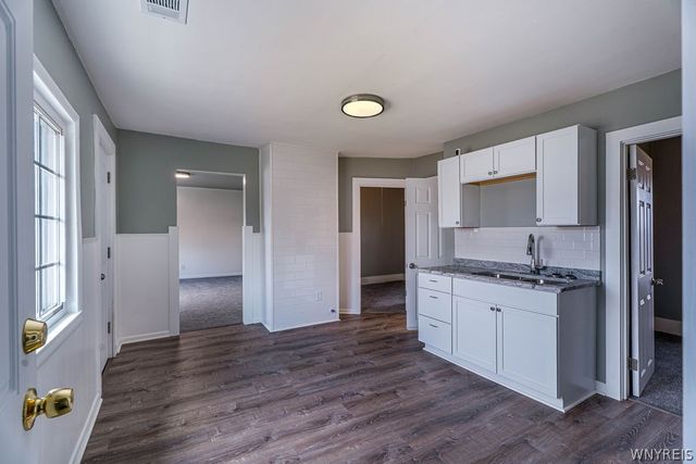 8 Keppel Street, Buffalo, NY 14210