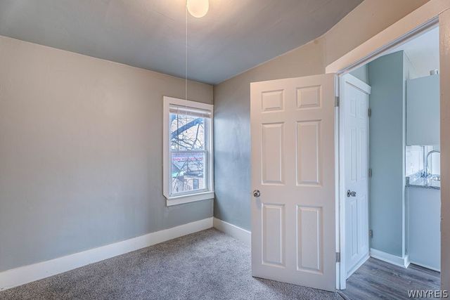 8 Keppel Street, Buffalo, NY 14210