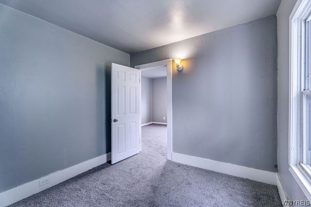 8 Keppel Street, Buffalo, NY 14210