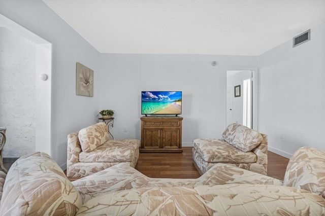 8280 SW 24th Street 7210, North Lauderdale, FL 33068