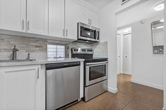 8280 SW 24th Street 7210, North Lauderdale, FL 33068