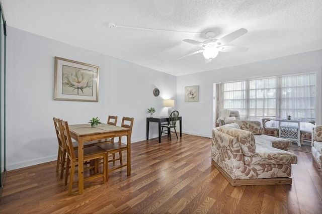 8280 SW 24th Street 7210, North Lauderdale, FL 33068