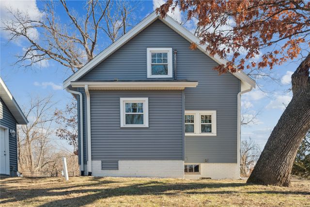 1635 31st St SE, Cedar Rapids, IA 52403