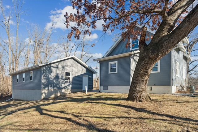 1635 31st St SE, Cedar Rapids, IA 52403