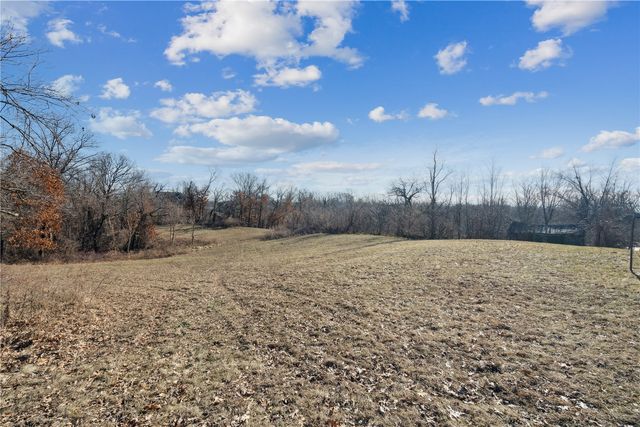 1635 31st St SE, Cedar Rapids, IA 52403