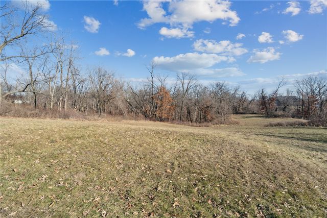 1635 31st St SE, Cedar Rapids, IA 52403