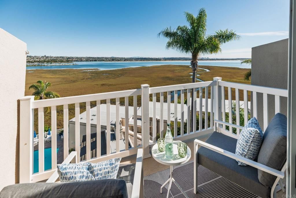 3991 Crown Point Drive P13, San Diego, CA 92109