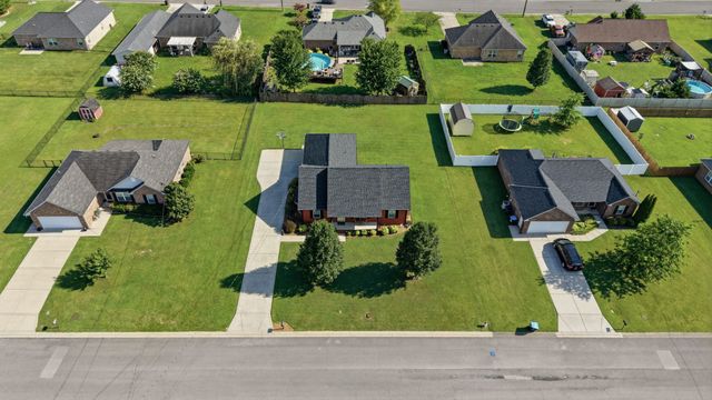 2732 Ridgewood Dr, Christiana, TN 37037