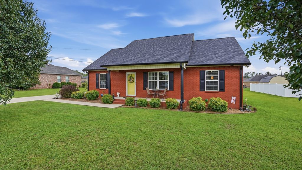 2732 Ridgewood Dr, Christiana, TN 37037