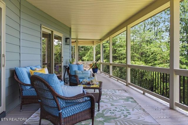 583 Cliff Park Rd, Monterey, TN 38574