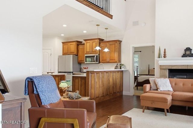 583 Cliff Park Rd, Monterey, TN 38574