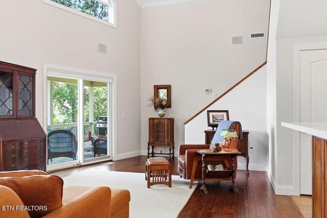 583 Cliff Park Rd, Monterey, TN 38574