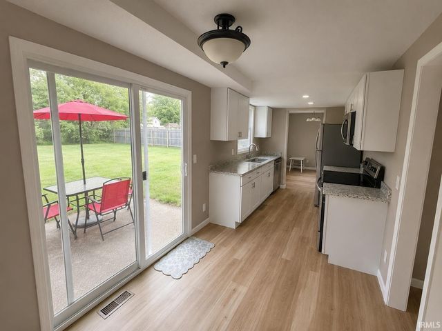 7514 Clover Meadow Drive, Fort Wayne, IN 46815
