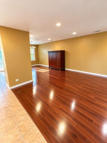 378 Thorncliffe Heights, Glendale Heights, IL 60139