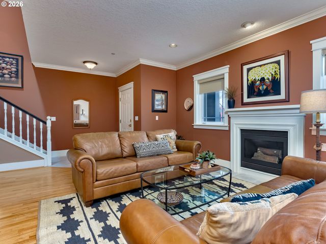 210 Ne 5TH St, Gresham, OR 97030