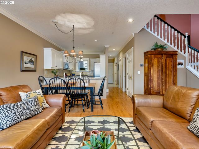 210 Ne 5TH St, Gresham, OR 97030