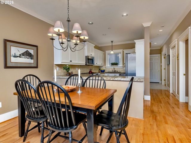 210 Ne 5TH St, Gresham, OR 97030