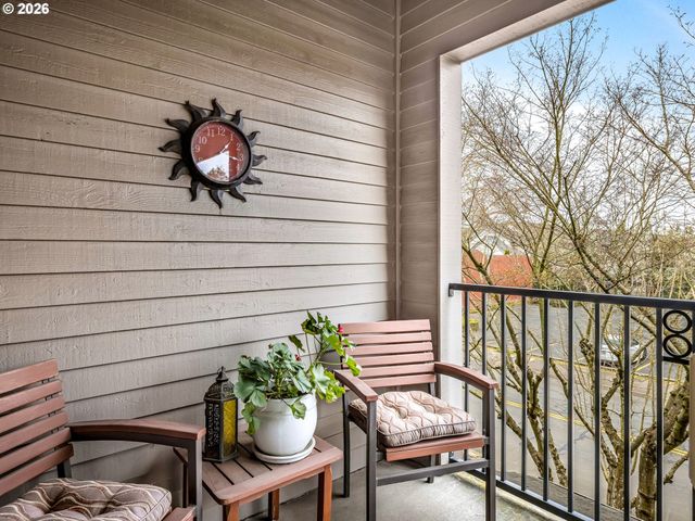 210 Ne 5TH St, Gresham, OR 97030