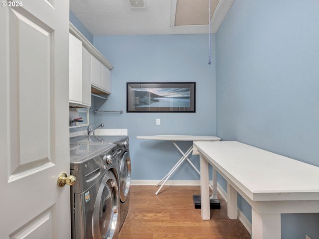 210 Ne 5TH St, Gresham, OR 97030