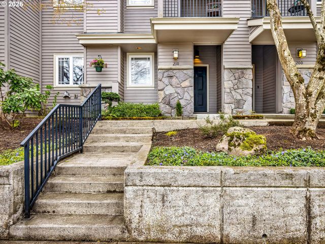 210 Ne 5TH St, Gresham, OR 97030