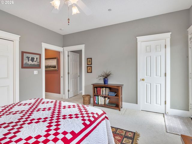 210 Ne 5TH St, Gresham, OR 97030