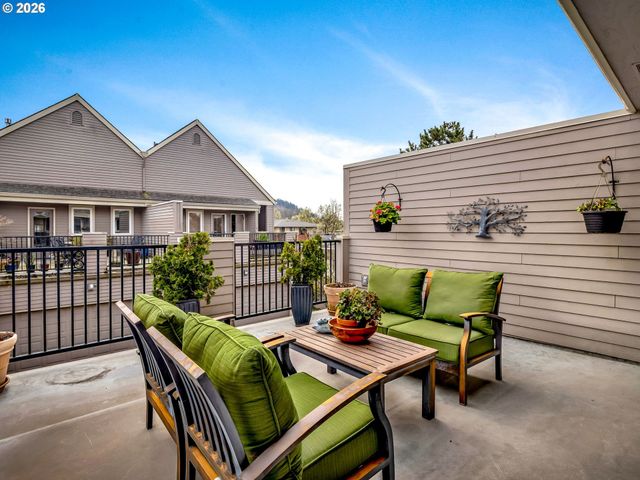 210 Ne 5TH St, Gresham, OR 97030