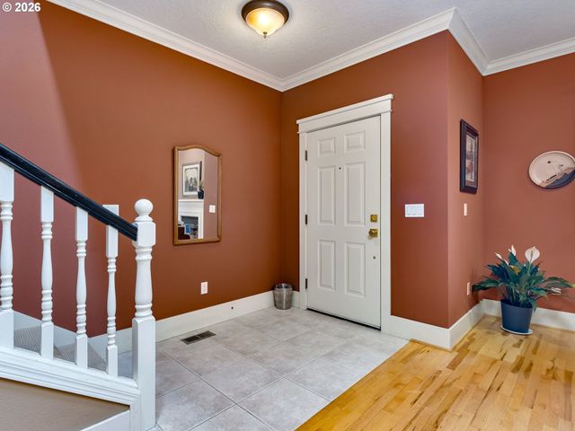 210 Ne 5TH St, Gresham, OR 97030