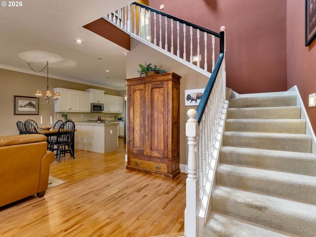 210 Ne 5TH St, Gresham, OR 97030