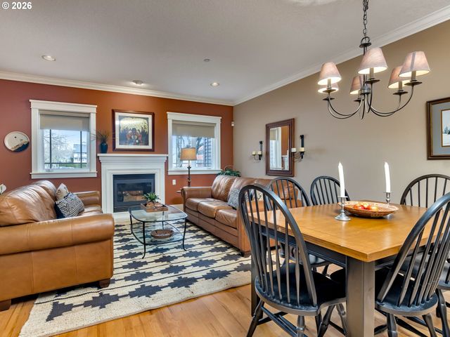 210 Ne 5TH St, Gresham, OR 97030