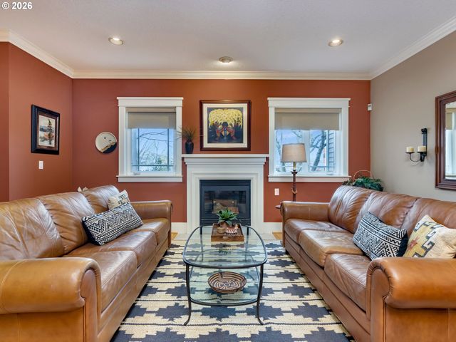 210 Ne 5TH St, Gresham, OR 97030