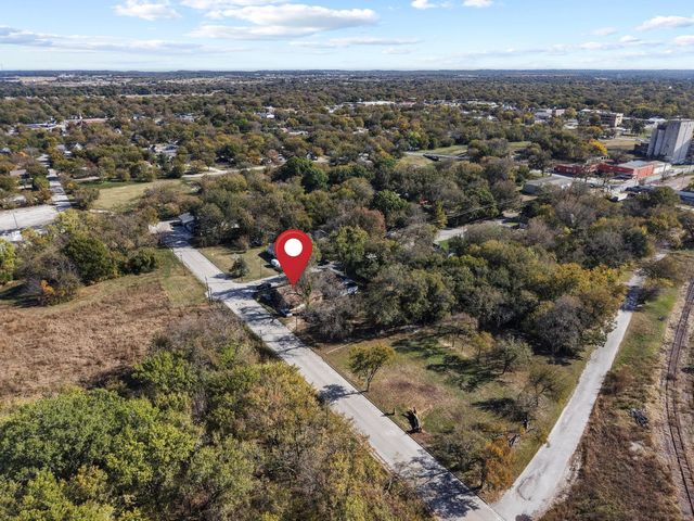 625 Denison Street, Gainesville, TX 76240