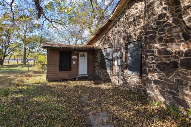 625 Denison Street, Gainesville, TX 76240