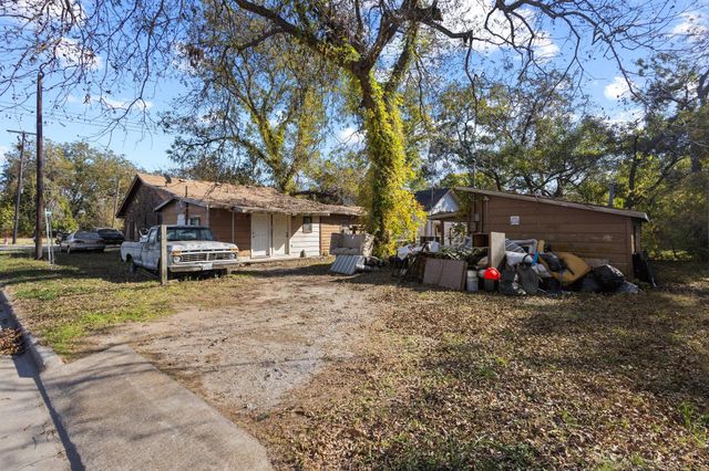625 Denison Street, Gainesville, TX 76240