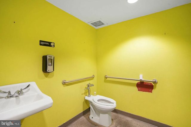 2001 S ST NW, Washington, DC 20009