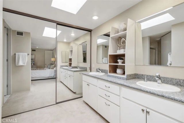 885 S Orange Grove 2, Pasadena, CA 91105
