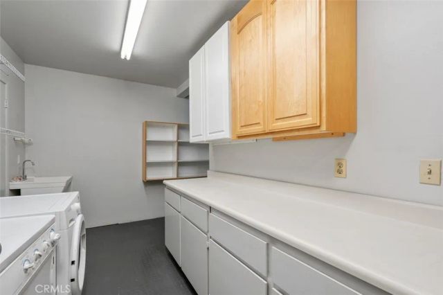 885 S Orange Grove 2, Pasadena, CA 91105