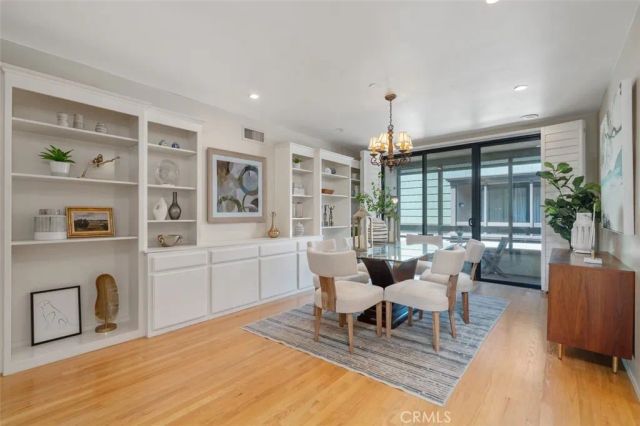 885 S Orange Grove 2, Pasadena, CA 91105