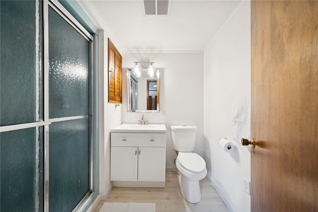 92 Claireview Dr, Scott Twp, PA 15106