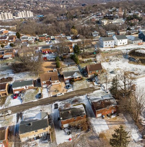 92 Claireview Dr, Scott Twp, PA 15106