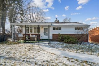 92 Claireview Dr, Scott Twp, PA 15106