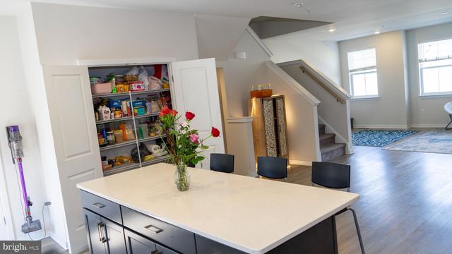 135 FOUR LEAF DR, Downingtown, PA 19335