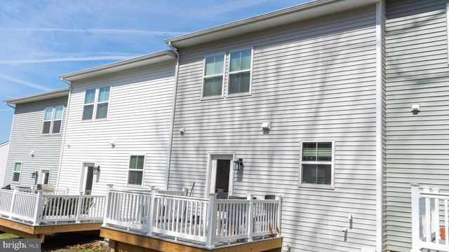 135 FOUR LEAF DR, Downingtown, PA 19335