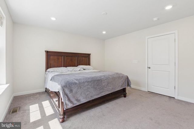 135 FOUR LEAF DR, Downingtown, PA 19335