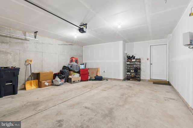 135 FOUR LEAF DR, Downingtown, PA 19335