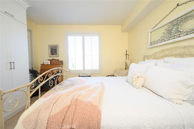 2243 Martin 211, Irvine, CA 92612