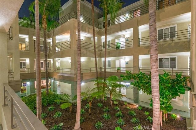 2243 Martin 211, Irvine, CA 92612