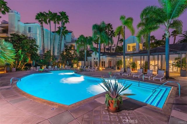 2243 Martin 211, Irvine, CA 92612