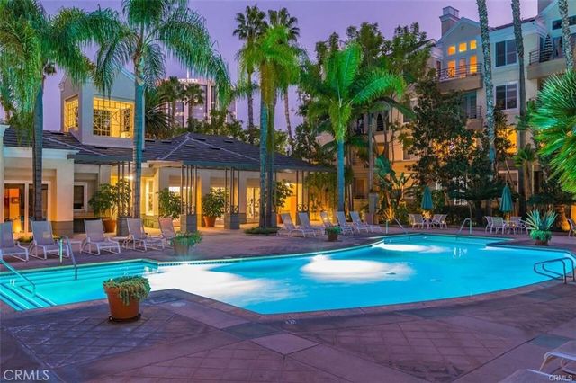 2243 Martin 211, Irvine, CA 92612