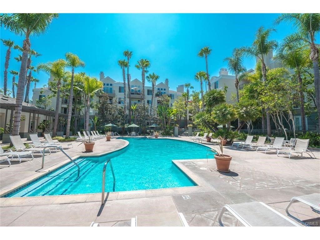 2243 Martin 211, Irvine, CA 92612